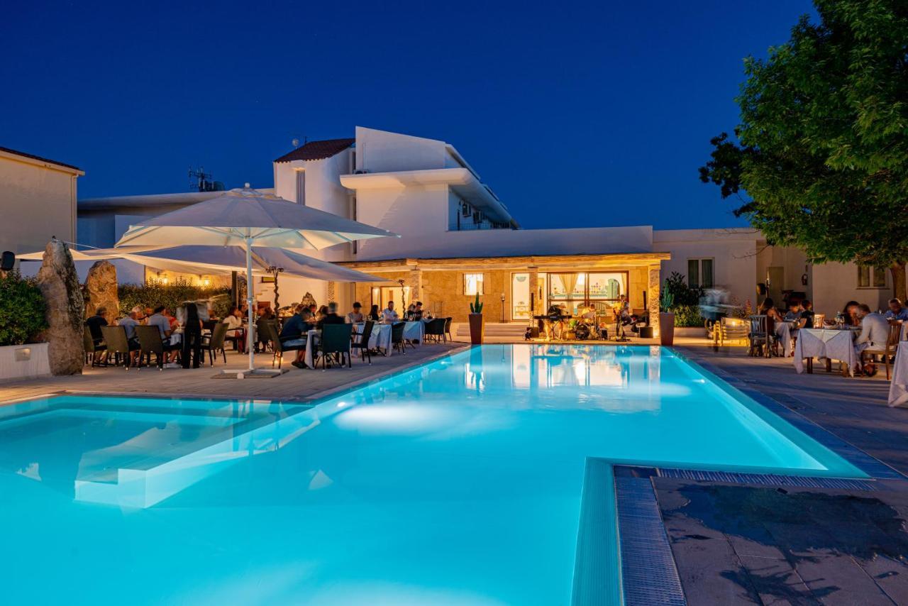 Hotel Le Mimose San Teodoro  Bagian luar foto