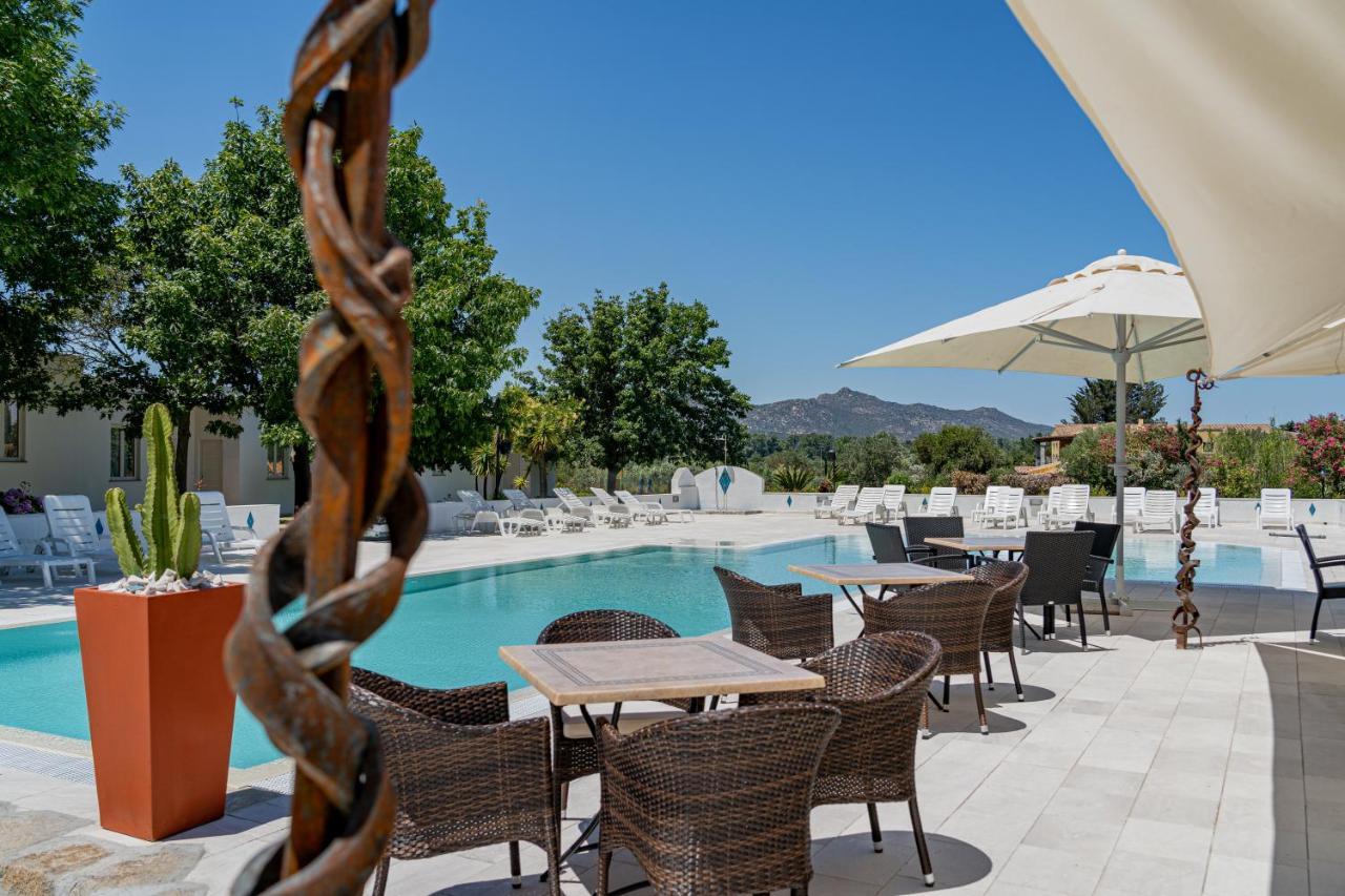 Hotel Le Mimose San Teodoro  Bagian luar foto