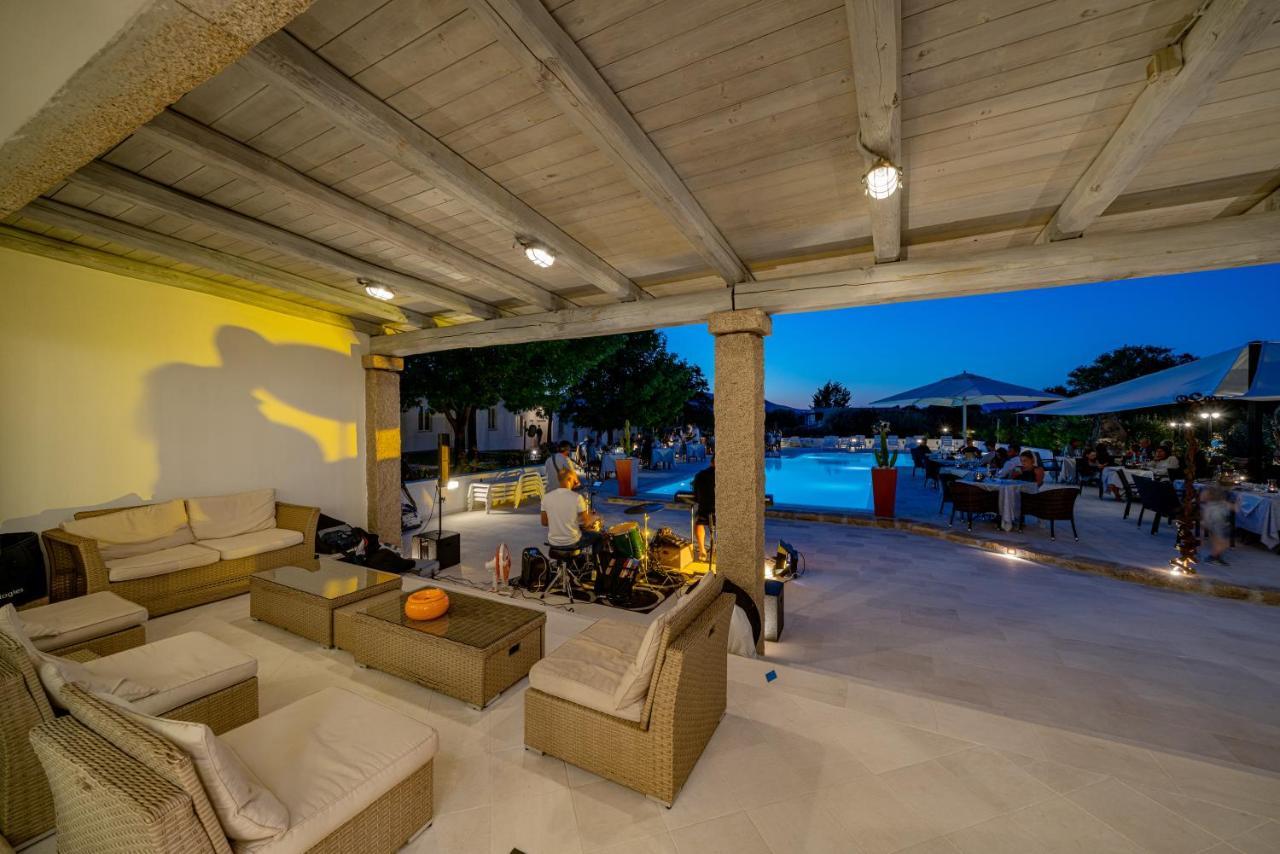 Hotel Le Mimose San Teodoro  Bagian luar foto