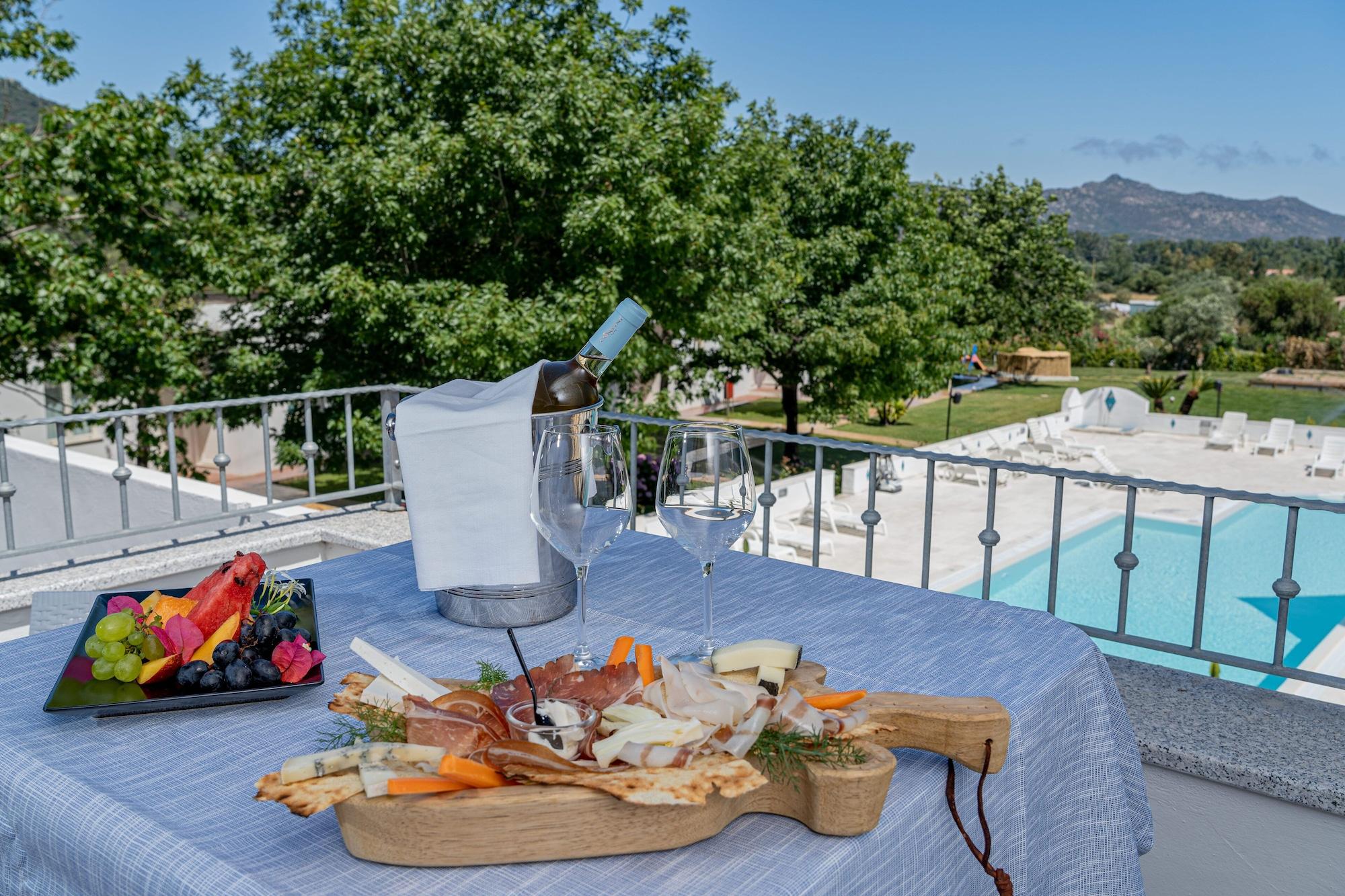 Hotel Le Mimose San Teodoro  Bagian luar foto