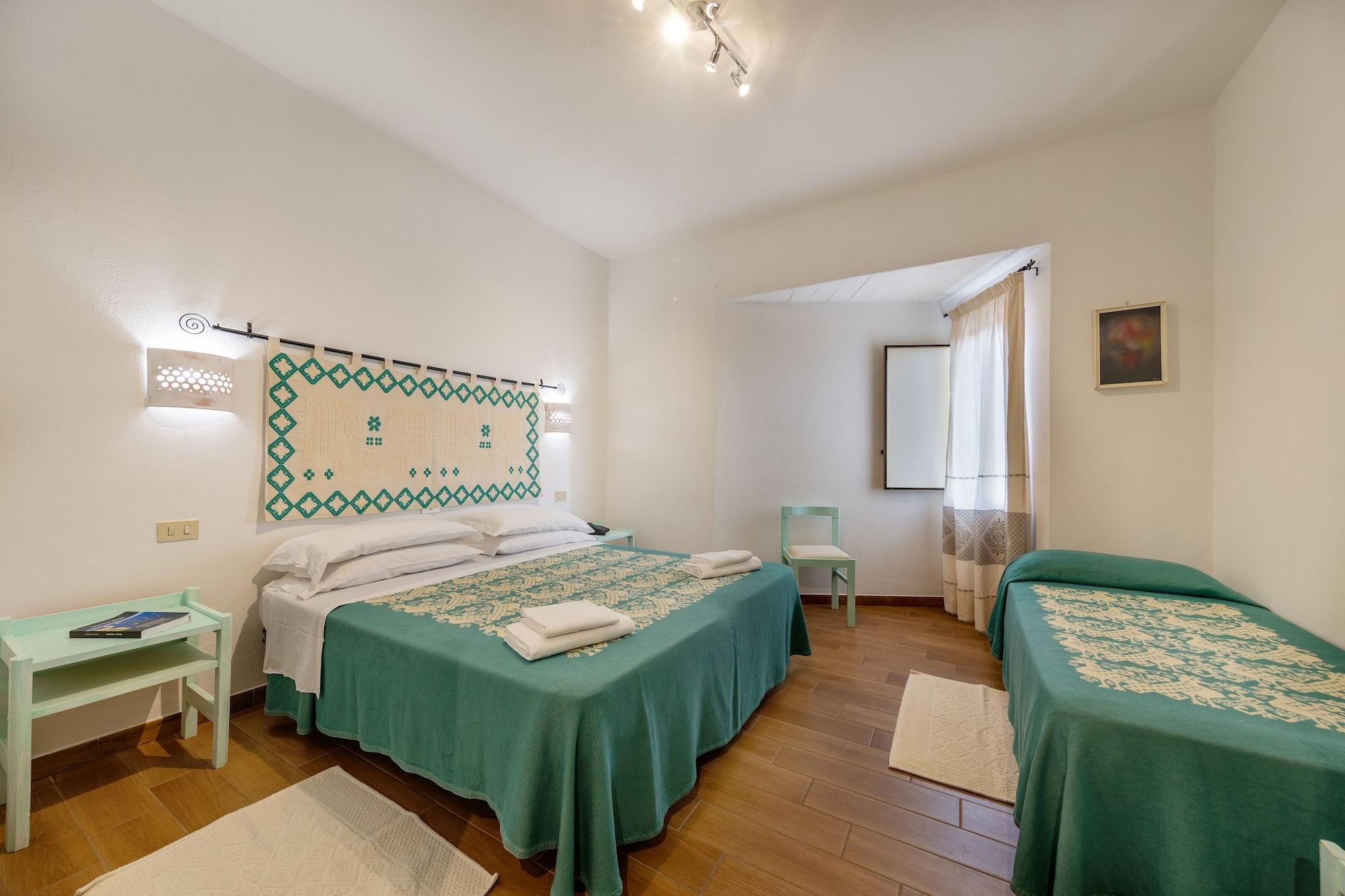 Hotel Le Mimose San Teodoro  Bagian luar foto