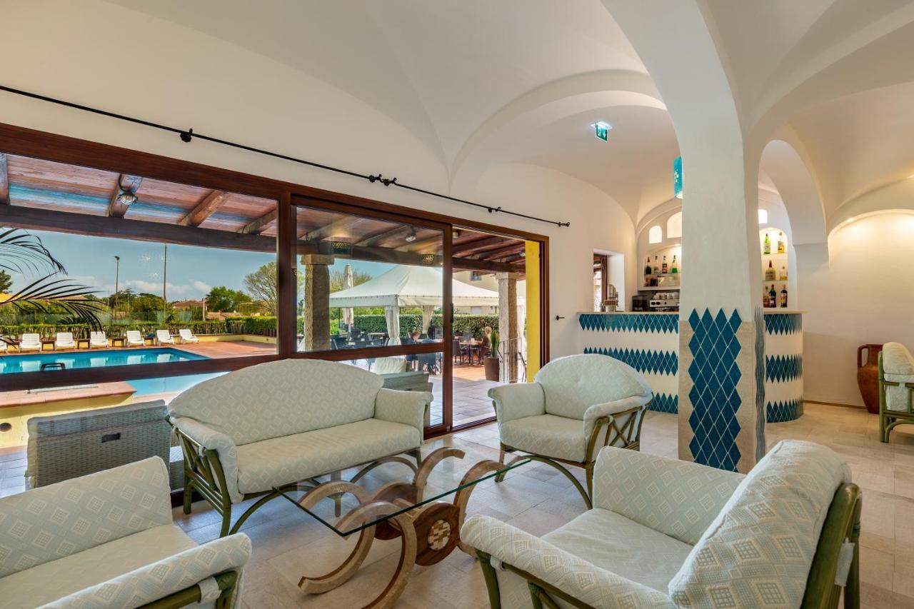 Hotel Le Mimose San Teodoro  Bagian luar foto