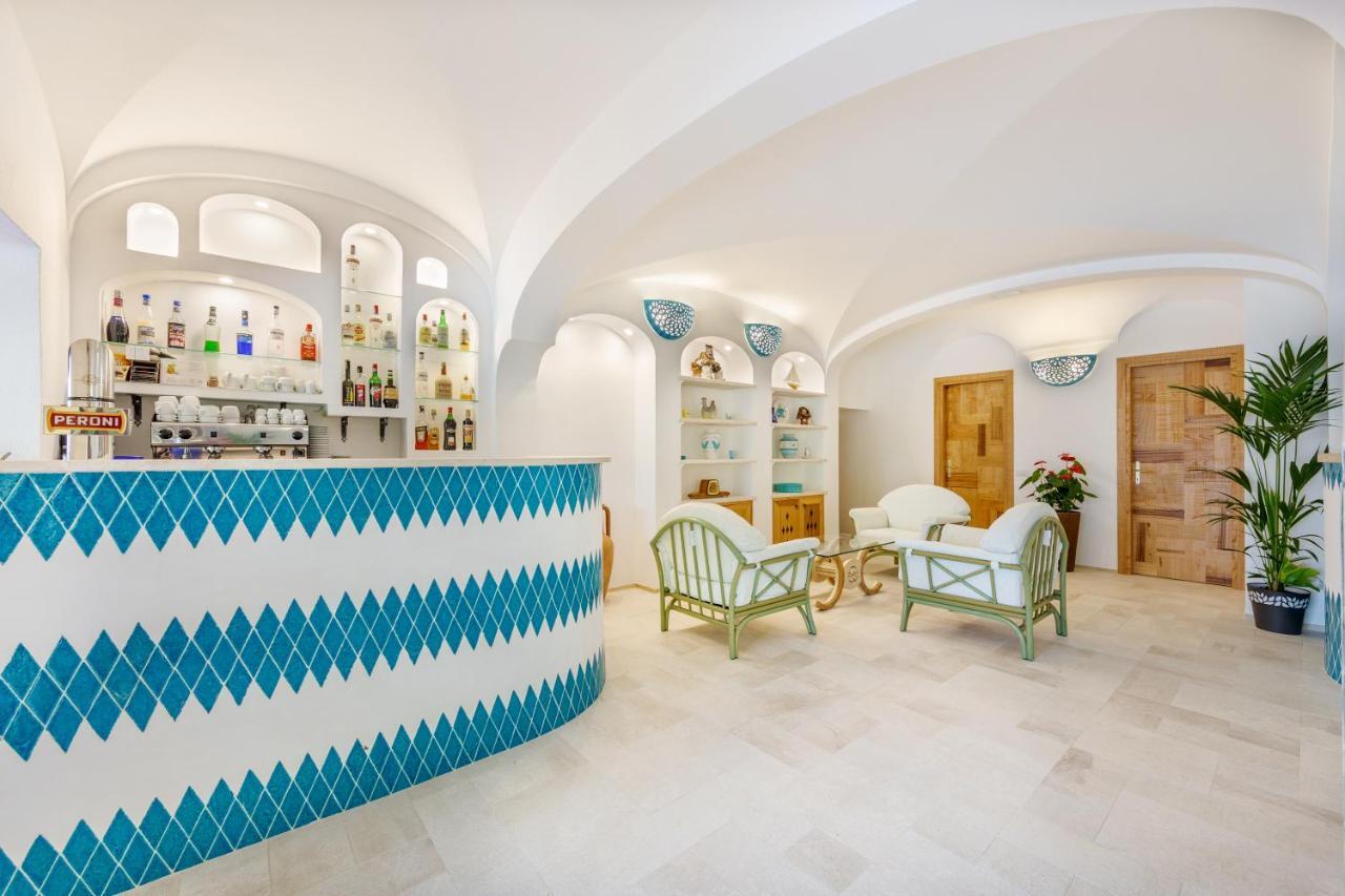 Hotel Le Mimose San Teodoro  Bagian luar foto